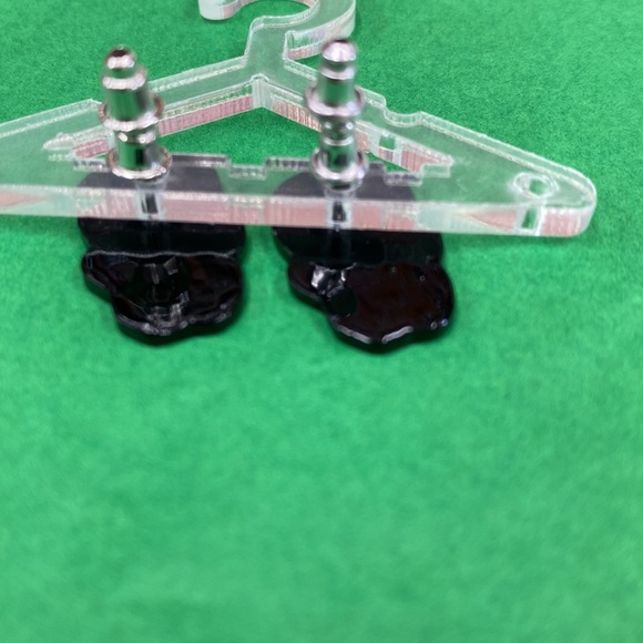 HOME ALONE Kevin earrings!!! - Picture 5 of 6